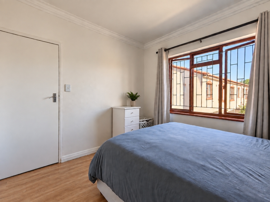 3 Bedroom Property for Sale in Wynberg Western Cape